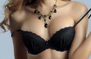 2023蕪湖點陣激光祛唇紋正規(guī)專家排名前10名(黃樹林、翟奔宇、宋建良實力牛)