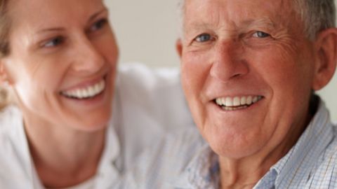 西京醫(yī)院易成剛縮胸手術是否安全可靠？醫(yī)生專業(yè)背景與技術水平如何？