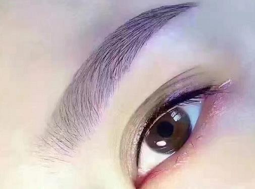 如何塑造個性化的鼻子？王克明醫(yī)生供圖，引爆社交媒體熱議！