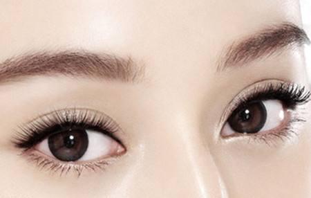 上海時(shí)光整形醫(yī)院李桂海所的睫毛移植技術(shù)如何實(shí)現(xiàn)驚艷效果？