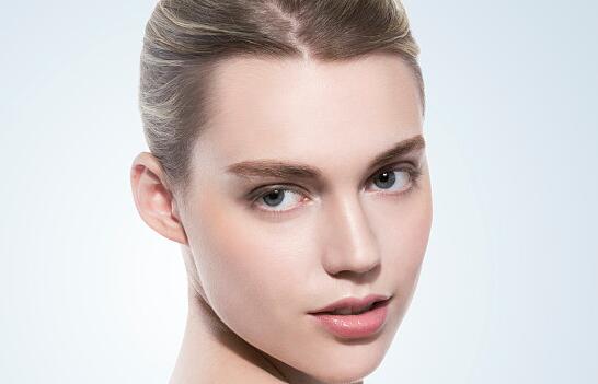 廣州整形醫(yī)生榜單！權(quán)威盤(pán)點(diǎn)十位專業(yè)鼻部整形醫(yī)師，明星級(jí)醫(yī)生隆鼻收費(fèi)究竟如何？