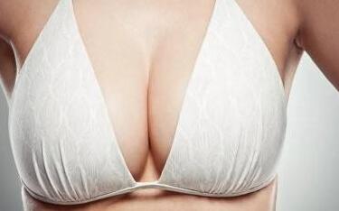 上海乳房美容醫(yī)生推薦，一線醫(yī)師李健、殷初陽及文愛克備受矚目！