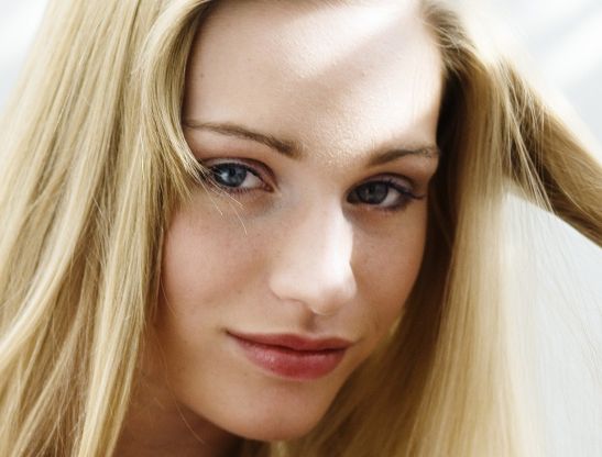 武神山下，祛除雙下巴：醫(yī)師妙手顯威，塑美蛻變！