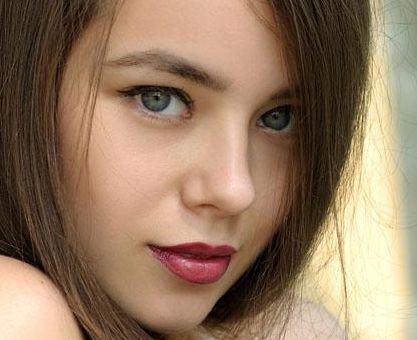 俄羅斯模特Valeria Lukyanova整容后的身材曝光，太驚艷了！