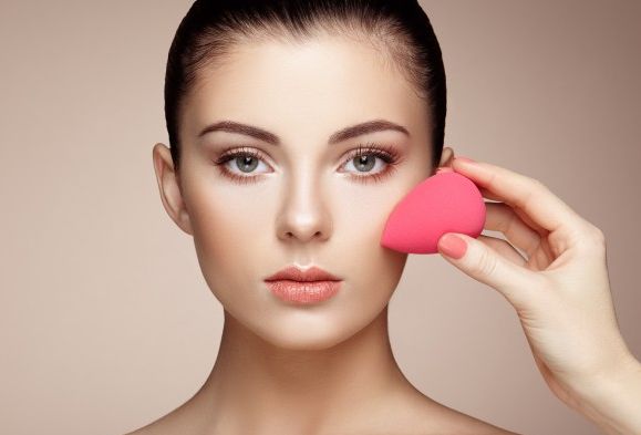 南方醫(yī)院豐胸口碑解析：正規(guī)性、價(jià)格及價(jià)目表