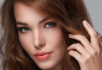 李智雅整容前后照曝光！網(wǎng)友嘲諷無(wú)力回?fù)?，她?duì)整容效果的自信何來(lái)？