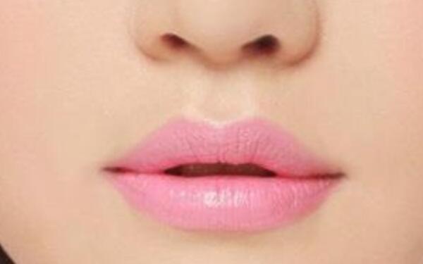 鄭州大學第二附屬醫(yī)院整形科的眼部醫(yī)生實力如何？雙眼皮術(shù)如何評價？