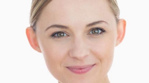 如何讓臀部變得性感翹起？是通過自體脂肪移植豐臀還是假體硅膠豐臀更好呢？