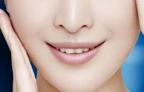 重新整理過的文章標題：十位重要的鼻部整形專家推薦，其中包括優(yōu)秀的劉醫(yī)生等！