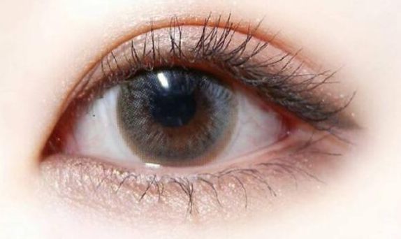 霍玉旺醫(yī)生的鼻部整形效果如何？看圖了解隆鼻手術(shù)成果！