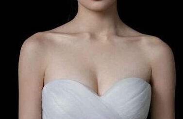 預(yù)約張冰潔醫(yī)生進(jìn)行雙眼皮手術(shù)與開(kāi)眼角的難度來(lái)自何處？鑒賞fox改良法下的雙眼皮+開(kāi)眼角術(shù)！