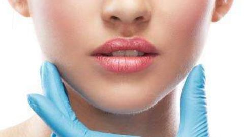 青島優(yōu)質(zhì)雙眼皮醫(yī)師揭秘：實(shí)力引爆口碑競(jìng)爭(zhēng)！