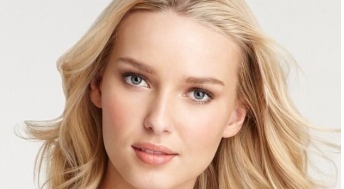 國(guó)外明星都偏愛哪些整形項(xiàng)目？豐胸、豐臀、嘴唇加厚是更流行的歐美標(biāo)準(zhǔn)模式嗎？