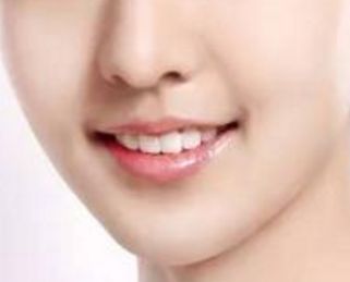 南京最權(quán)威的雙眼皮修復(fù)醫(yī)生大比拼！揭秘排名前五實(shí)力對(duì)決，讓你成為萬(wàn)眾矚目的焦點(diǎn)！