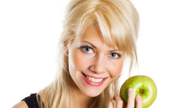 沈潔與李喆的雙眼皮誰更具吸引力？以醫(yī)學技術為參考比較