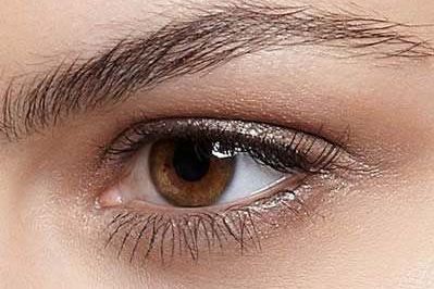 在微風(fēng)靜謐的李寅醫(yī)生主刀下，蘇州維多利亞隆鼻效果驚艷！