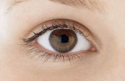 改善眼瞼內(nèi)眼角的完美案例照片，讓您的雙眼煥發(fā)光彩