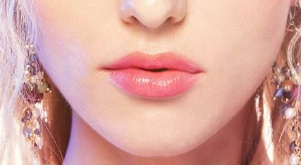 曹孟君受益醫(yī)生點(diǎn)評(píng)，貼近真人案例圖揭秘吸脂果效果