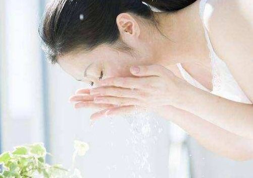 四醫(yī)大整形科易成剛醫(yī)生的專業(yè)領(lǐng)域分析及技術(shù)優(yōu)勢