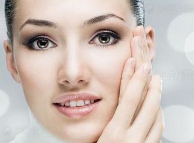 上海伊萊美開雙眼皮要多少錢？醫(yī)院評(píng)價(jià)和專家推薦！