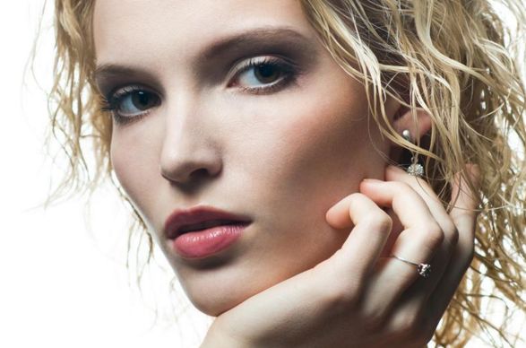 上海最受歡迎的雙眼皮醫(yī)院推薦，知名品牌薇琳、美聯(lián)臣、伊萊美榮登名單！雙眼皮手術價格一覽提供參考！