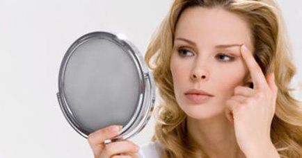 巧妙護(hù)理以迅速恢復(fù)眼袋祛除手術(shù)效果！了解手術(shù)風(fēng)險(xiǎn)及后遺癥