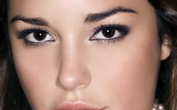 上海哪家醫(yī)生的雙眼皮修復(fù)效果更好？對(duì)比蘇薇潔、杜園園、朱迪等專家，排名前五大！