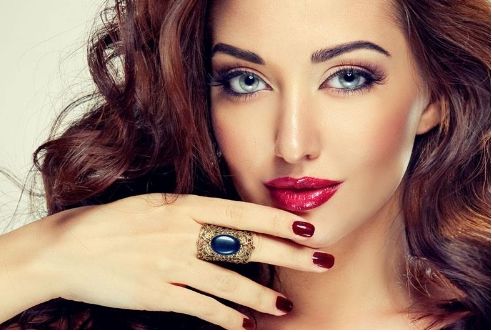 鄭州安美星河美容醫(yī)院有何實(shí)力？眼部綜合治療的專家是誰(shuí)？