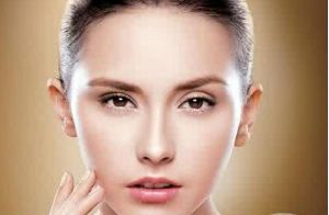 廈門哪家整形醫(yī)院做假體隆胸技術(shù)好？排行榜上實(shí)力強(qiáng)勁