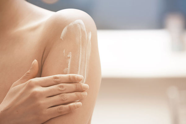 嘉興藝星整形和悅己醫(yī)療美容哪家受歡迎？雙眼皮手術(shù)價格一覽，挑選哪家呢？