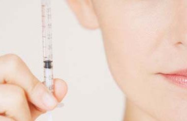 蘇州市的口腔醫(yī)院是否具備三甲醫(yī)院的資質(zhì)？種植牙的費(fèi)用如何計(jì)算？醫(yī)生推薦可以供參考的指南