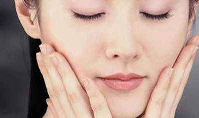 上海隆胸手術(shù)，如何選擇靠譜醫(yī)生？6大要點(diǎn)幫你避免冒險(xiǎn)！