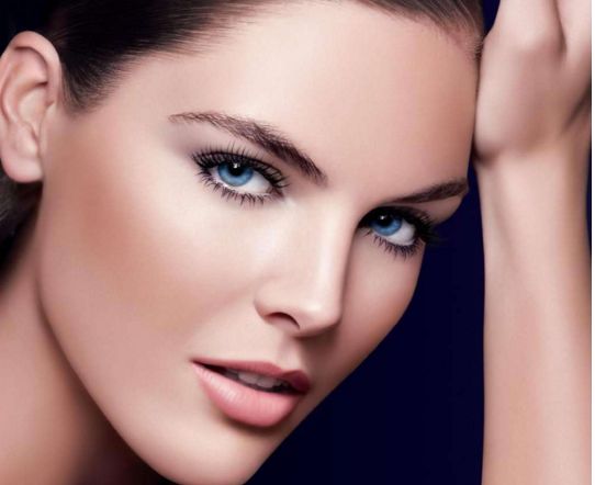 成都醫(yī)生推薦：雙眼皮修復(fù)解析，收費(fèi)價(jià)格與真實(shí)修復(fù)案例分享