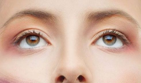 尋找擁有高超技術(shù)的北京醫(yī)生，推薦優(yōu)秀的雙眼皮修復(fù)專家！