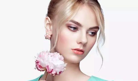 貴陽綜合治療皮膚問題的醫(yī)院，專治斑點及異味