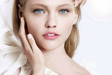 杭州維儷膚整形醫(yī)生與精選項(xiàng)目，讓您煥發(fā)美麗