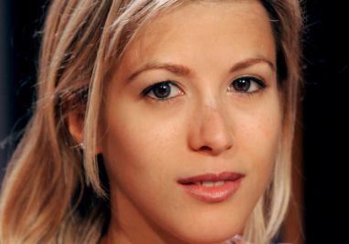 如何選擇適合腫眼泡內(nèi)雙的雙眼皮方式？能否只進行抽脂而不割雙眼皮？