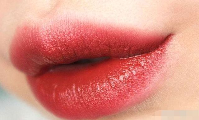 植物護(hù)膚 VS 化學(xué)護(hù)膚：大揭秘！