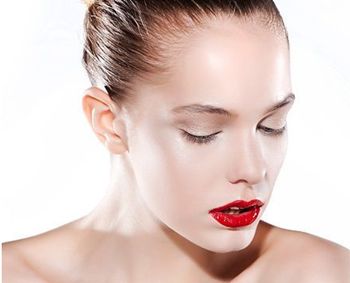 南陽(yáng)哪家醫(yī)院做眼部整形好