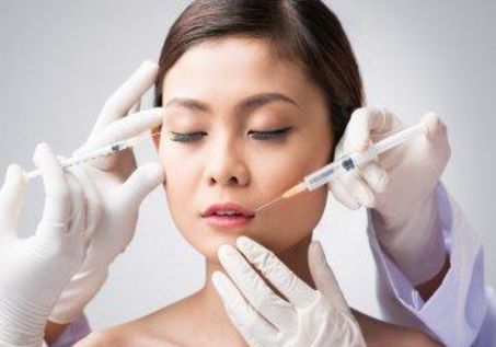 武漢協(xié)和醫(yī)院隆胸專家推薦及費(fèi)用參考指南