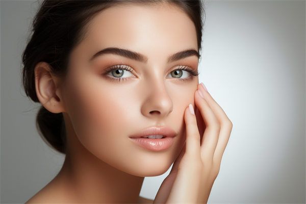 鄭州人民醫(yī)院整形科雙眼皮手術(shù)效果及醫(yī)生名單查詢(xún)