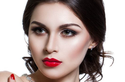 青島雅美匯醫(yī)療美容門診部的醫(yī)生和服務如何？