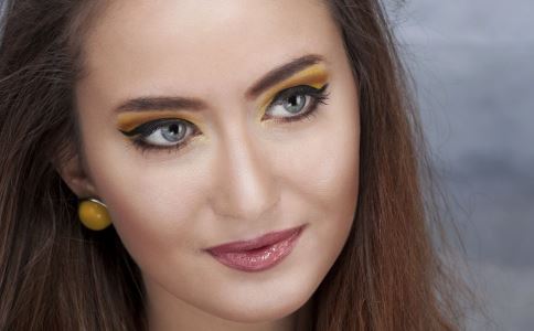 有效消除眼袋的方法大揭秘