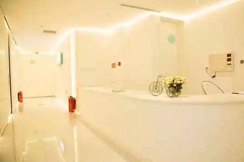 大連芳華醫(yī)療美容美診部