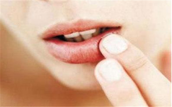 中山微創(chuàng)眼角紋手術(shù)醫(yī)生