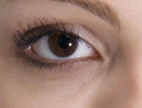 西安打玻尿酸填淚溝醫(yī)生