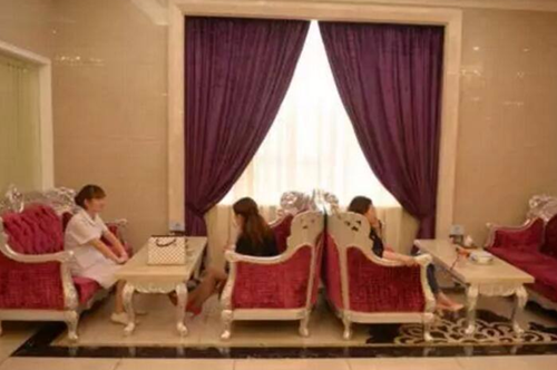 懷化曹家醫(yī)療美容門診部