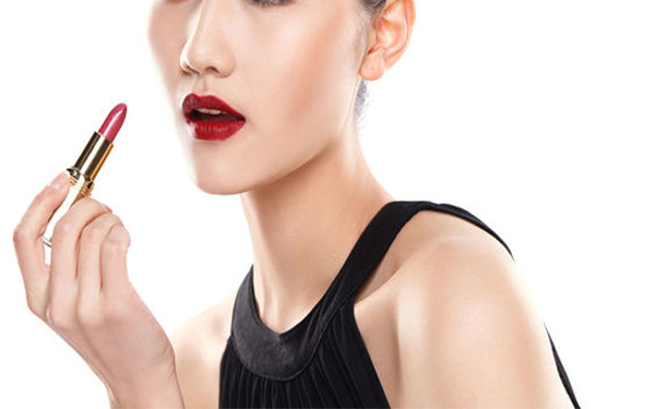 青島水動(dòng)力吸脂祛雙下巴醫(yī)生