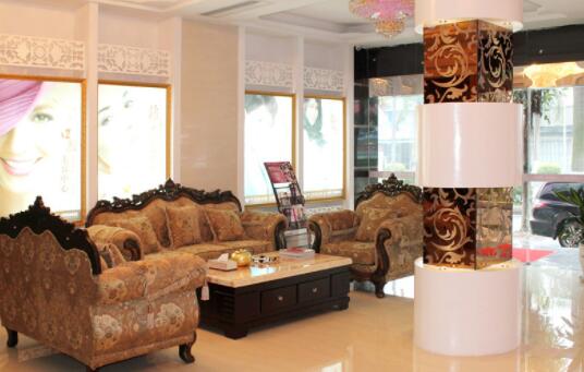 貴陽(yáng)華美紫馨美容整形機(jī)構(gòu)