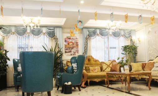 廈門因?yàn)槌躅佱t(yī)療美容